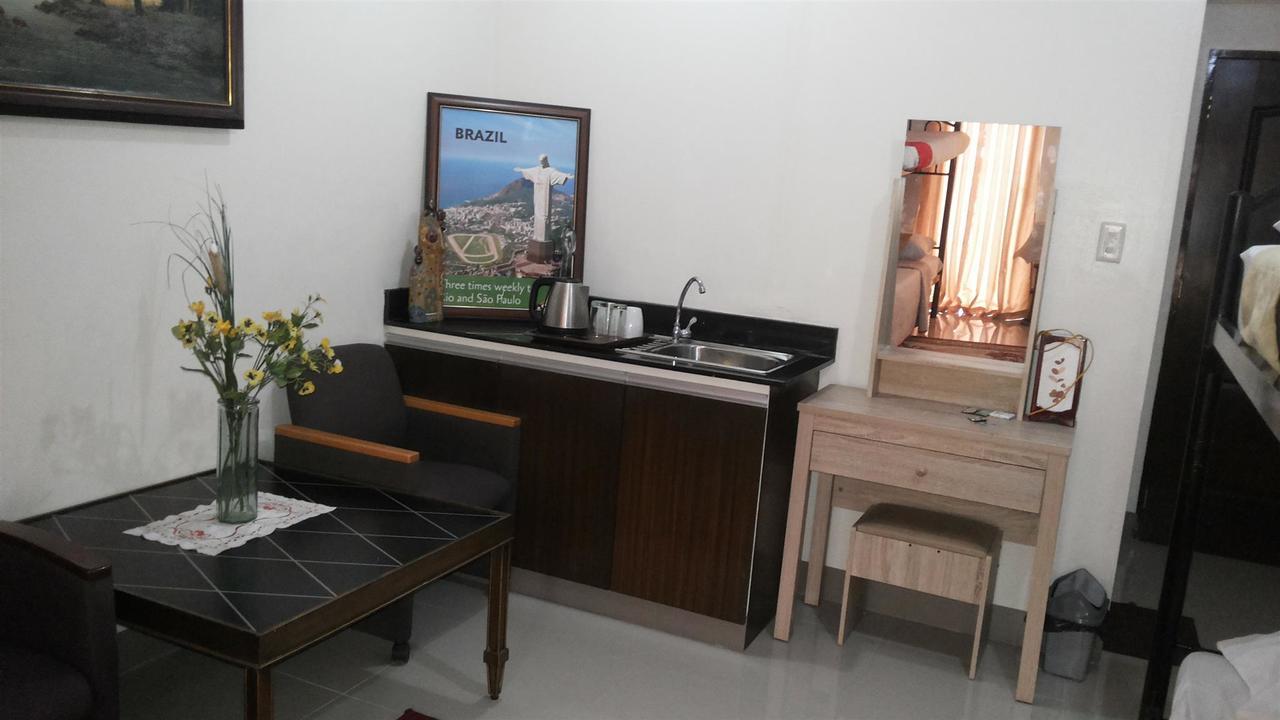 Kassel Del Amor Transit Airport Lodge Paranaque City Esterno foto